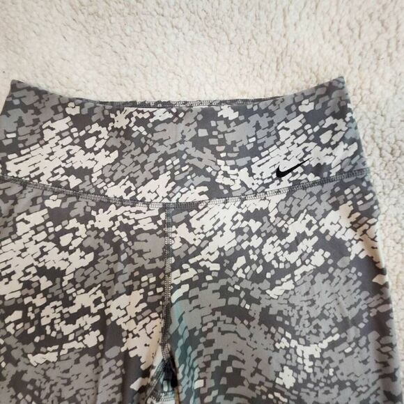 Nike Dri-Fit Ten/One cropped activewear pants size S - Picture 2 of 8